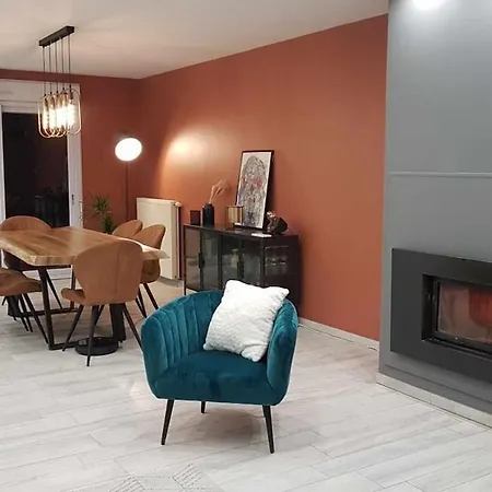 House With Outdoor Jacuzzi * Rocroi