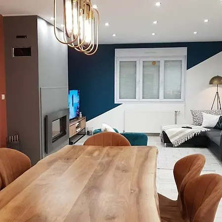 House With Outdoor Jacuzzi