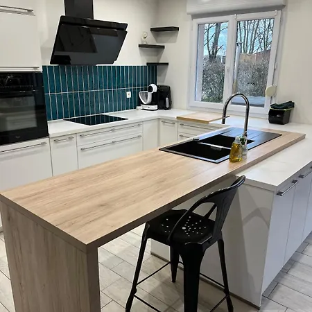 House With Outdoor Jacuzzi * Rocroi